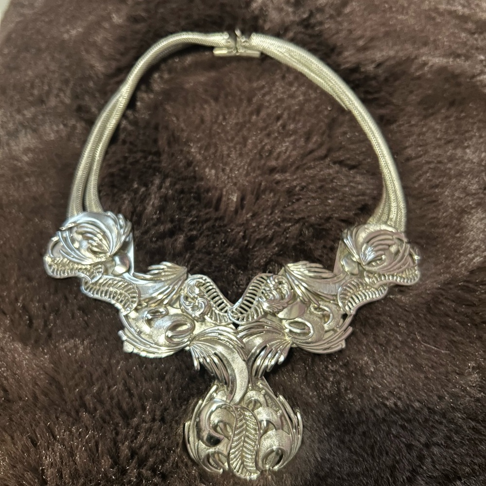 Elegant Silver Necklace
